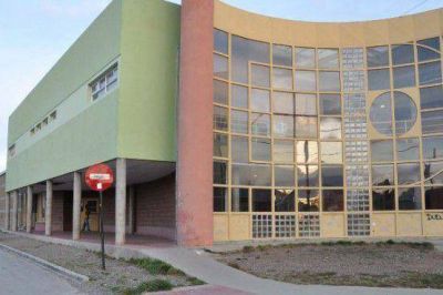 Oferta de actividades deportivas en el Gimnasio Municipal 17 de Octubre