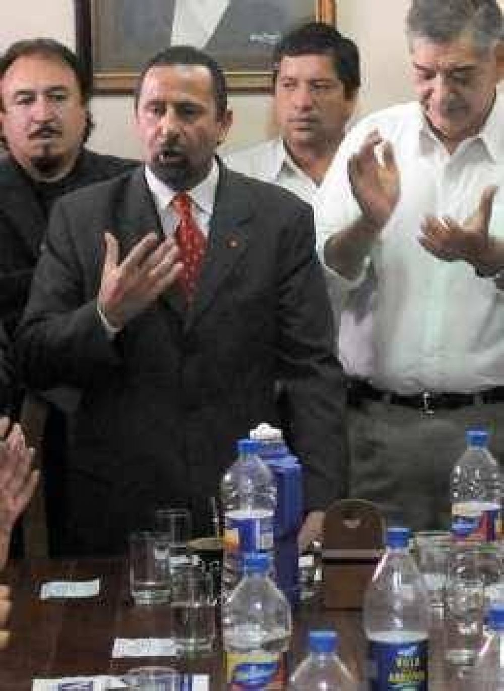 "Los que agravian son fieles al alperovichismo"