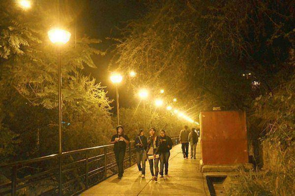 Realizaron trabajos de repotenciaci�n del alumbrado en el acceso al �caracol�