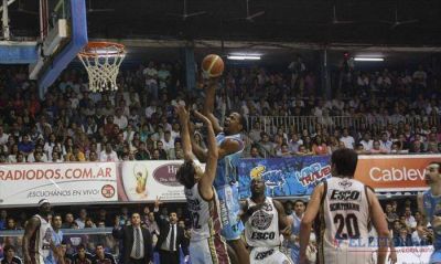 Contundente triunfo de Regatas sobre Lan�s en el primer punto de la final