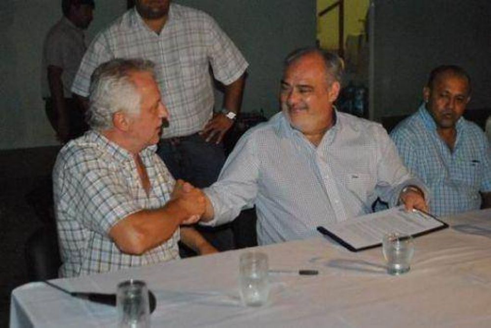 Invierten $7 millones en escuela y polideportivo