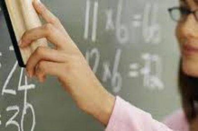 La provincia tiene presupuestadas 685 mil horas c�tedra, cuando Santa F� tiene poco m�s de 382 mil