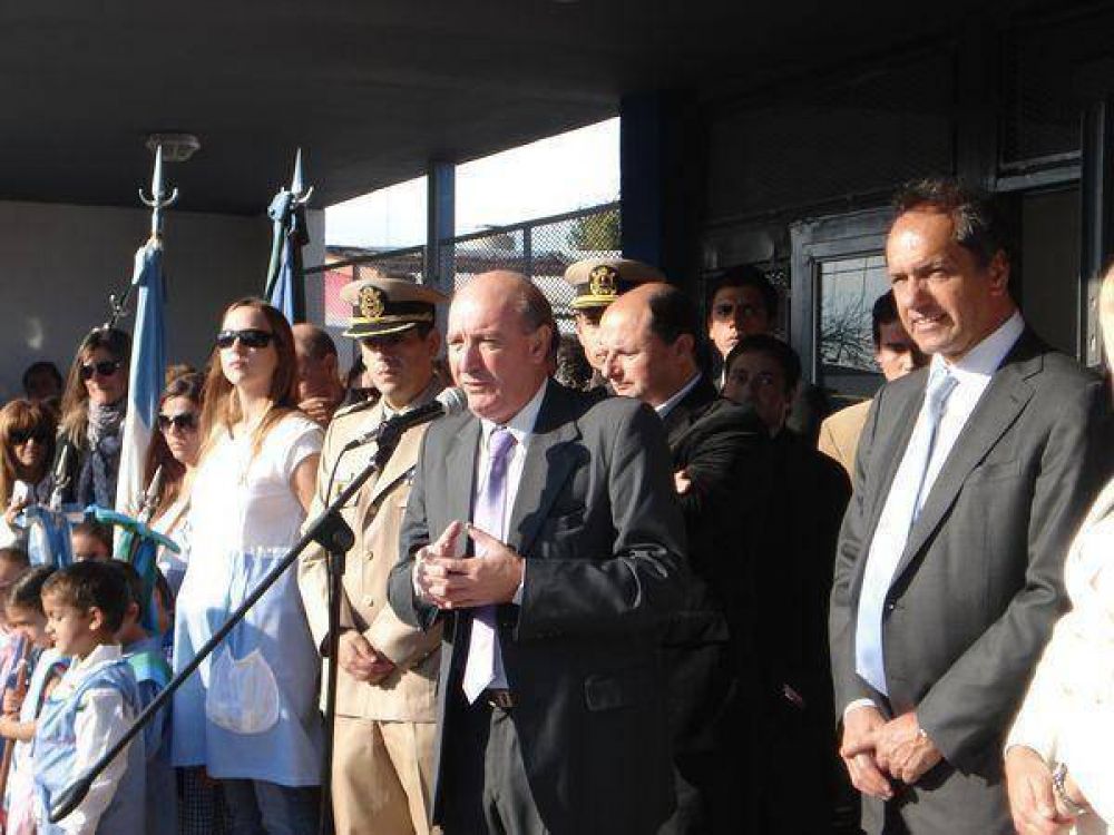 Radical elogi� a Scioli y cuestion� a Naci�n