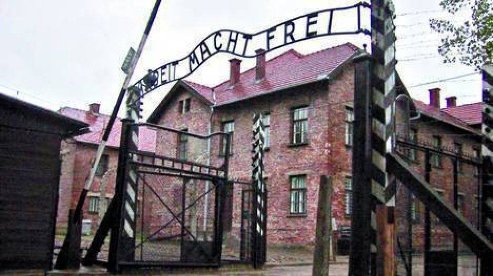 Arrestan a un ex guardi�n de Auschwitz, uno de los criminales m�s buscados