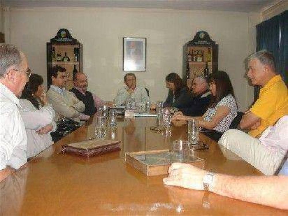 Entidades del agro se reunieron con Bell�n