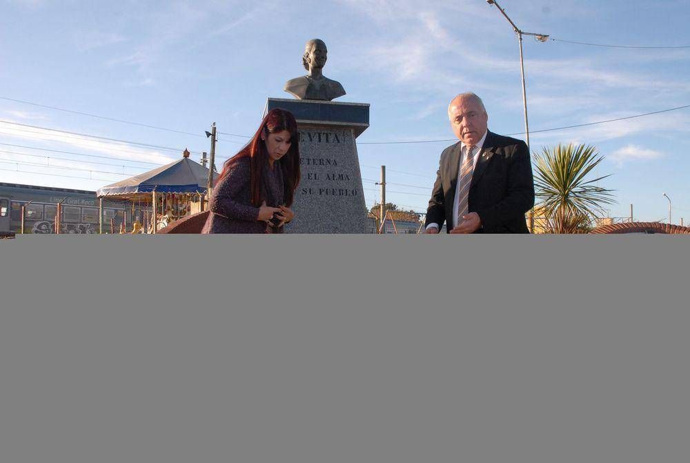 Pte. Per�n - Homenaje a Eva Duarte de Per�n
