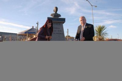 Pte. Per�n - Homenaje a Eva Duarte de Per�n