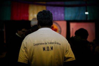 La Metropolitana intenta desalojar una f�brica recuperada en Pompeya