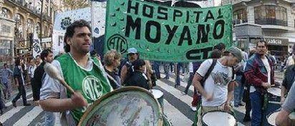 CTA reclam� por despidos y amenaz� con paro nacional