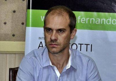 Santiago Aparicio: �Massa es referente de gesti�n, De Narv�ez es un slogan�