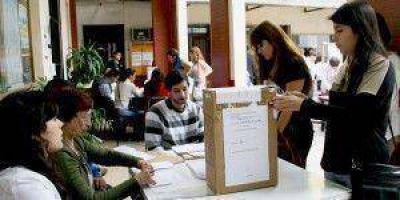 La alianza de sectores pol�ticos que conduce la Universidad consolida su liderazgo en la elecci�n estudiantil