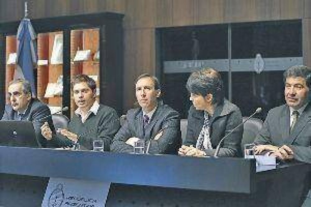 Gobierno lanz� blanqueo de capitales para atraer d�lares que est�n fuera del sistema