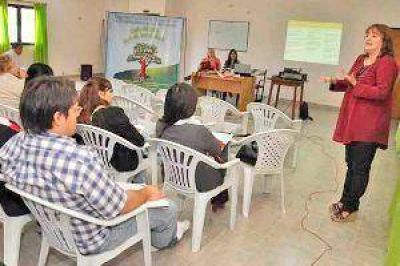 Realizan talleres para docentes sobre drogadicci�n