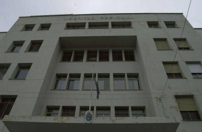 Asalt� con un arma de juguete pero termin� herido de bala en el hospital