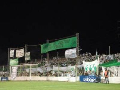 Siguen detenidos seis hinchas de Estudiantes