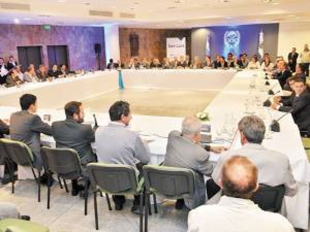 Elecciones 2013: en la oposici�n recibieron bien la convocatoria
