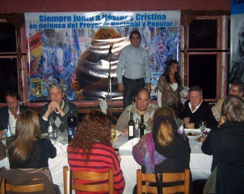 Cumbre �K�en Quilmes: �El FpV es la actualizaci�n pol�tica del peronismo�