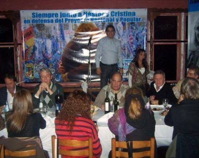 Cumbre �K�en Quilmes: �El FpV es la actualizaci�n pol�tica del peronismo�