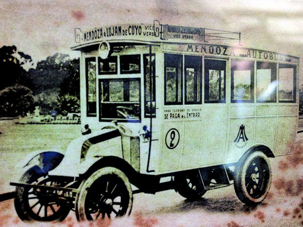 El Bus Vitivin�cola conecta a la Ciudad con las bodegas de Luj�n
