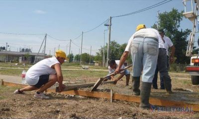 Curuz�: cooperativas har�n veredas y un play�n deportivo tras convenio con Naci�n