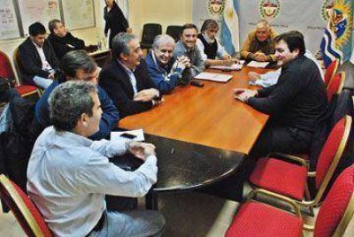 Fracas� el encuentro con intendentes por salarios