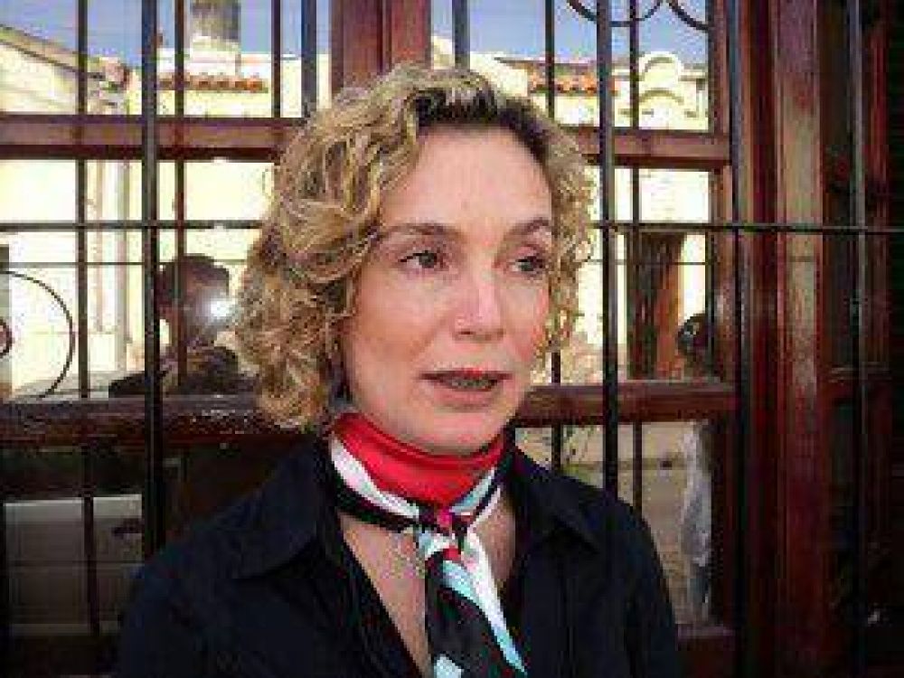 M�dicos comunitarios: �queremos ser empleados del Estado para tener, adem�s de obligaciones, derechos�