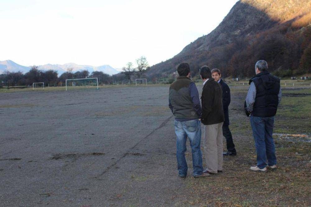 El Municipio realiza trabajos de forestaci�n y multiplicaci�n de especies