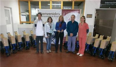 El Hospital recibi� la donaci�n de 14 sillas de ruedas