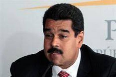 Nicol�s Maduro en la Argentina: "Tenemos la responsabilidad de seguir el legado de N�stor Kirchner y Hugo Ch�vez"
