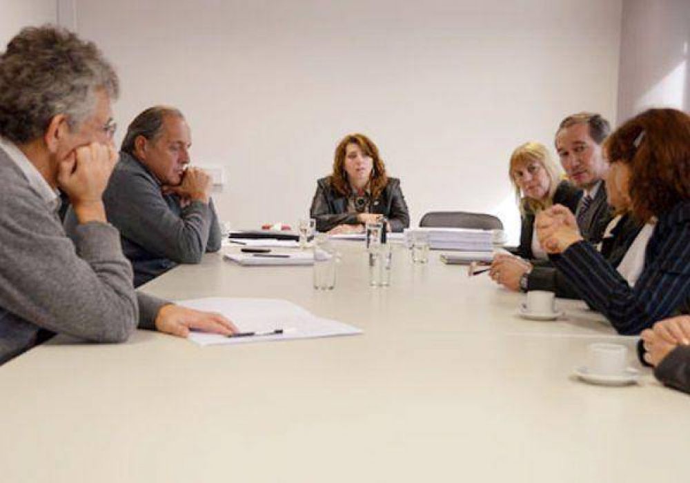 El gobernador recibi� el petitorio firmado por 14 mil cipole�os que reclaman seguridad 