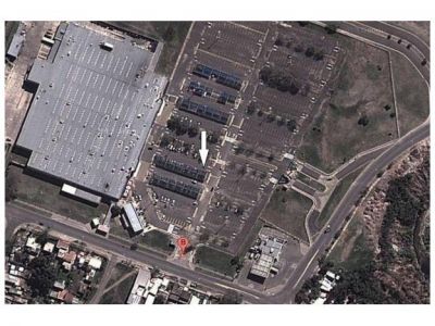 Asaltaron a una familia a punta de pistola en un hipermercado de Paran�