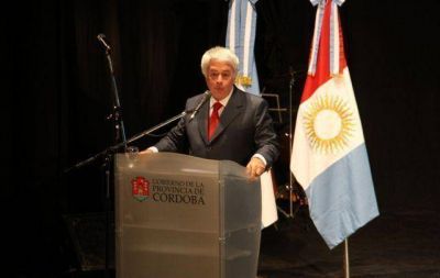 De la Sota dijo que no permitir� a Camioneros violar la ley