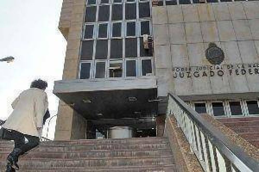Buscan en todo el pa�s a santiague�o desaparecido desde enero