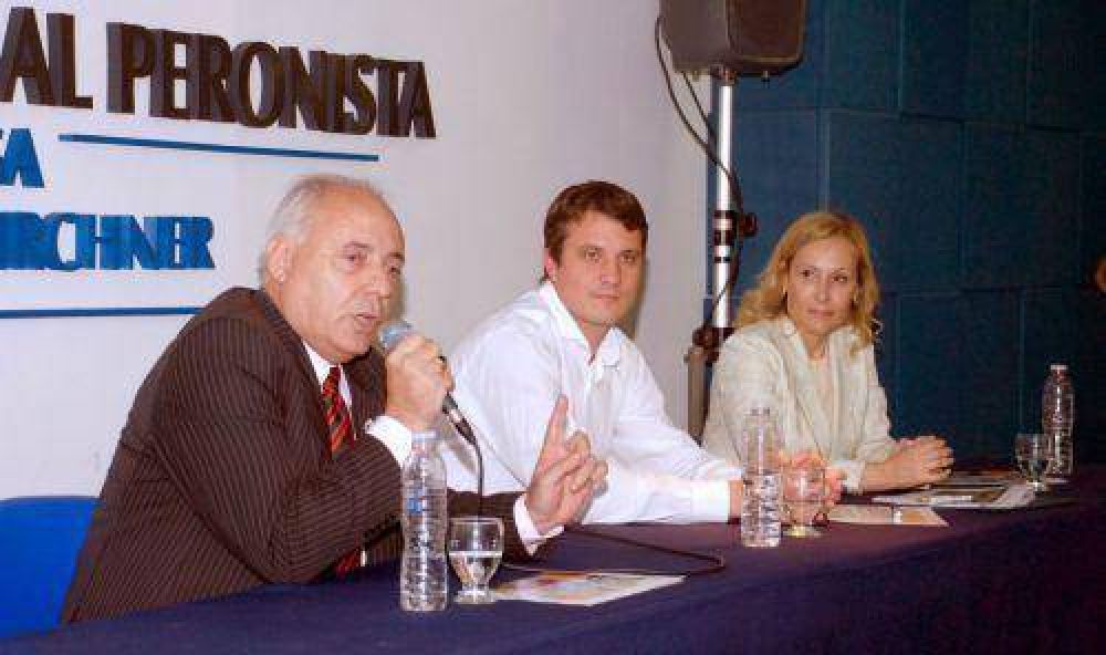 Regueiro disert� sobre Asignaci�n Universal por Hijo