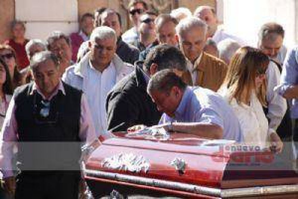 Despidieron los restos del ex gobernador Mujica
