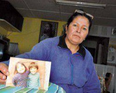 Lucha por la tenencia de sus nietos que son salvajemente golpeados