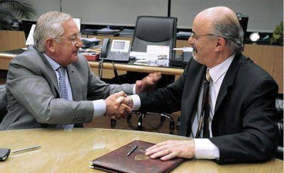 Firmaron convenio destinado a sostener el empleo de los obreros temporarios del tabaco