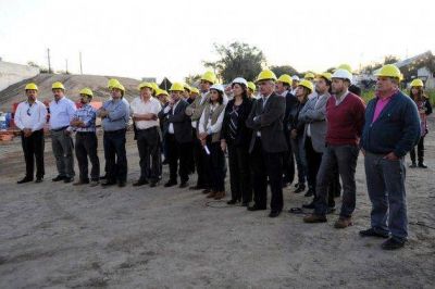 El vicegobernador visit� la obra del nuevo Puente Colgante La Pedrera