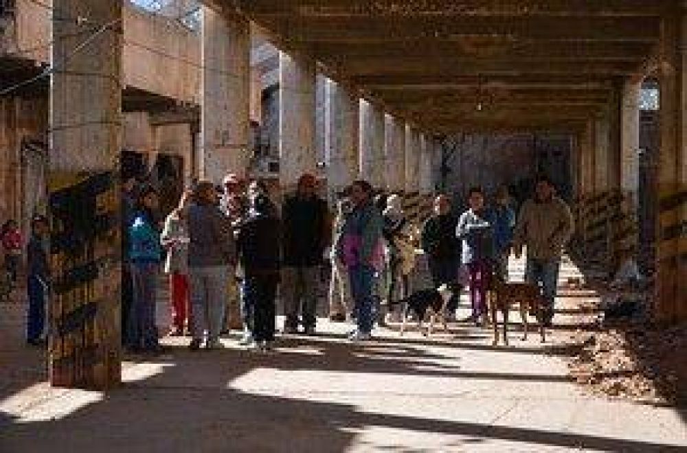 Legisladores sugieren construir museo en la ex cer�mica San Jos�			