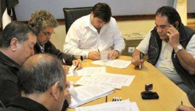 FETRAM rubric� el convenio de asistencia financiera