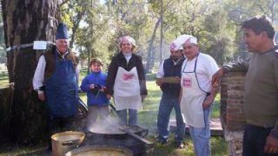 Convocatoria a concursantes para el Festival del Locro