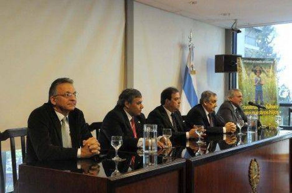 �Las empresas deben incorporar el costo ambiental a sus presupuestos�