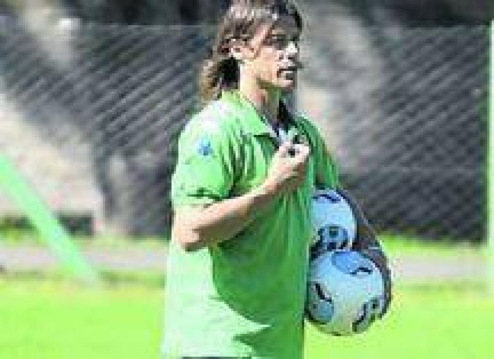 Almeyda: �Juventud Antoniana es un rival muy duro�