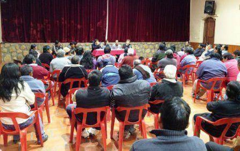 Analizan medidas para beneficiar a productores de peque�a escala de los Valles Calchaqu�es