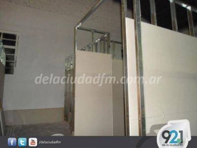 Avanzan en la instalaci�n de la f�brica de cristales �pticos