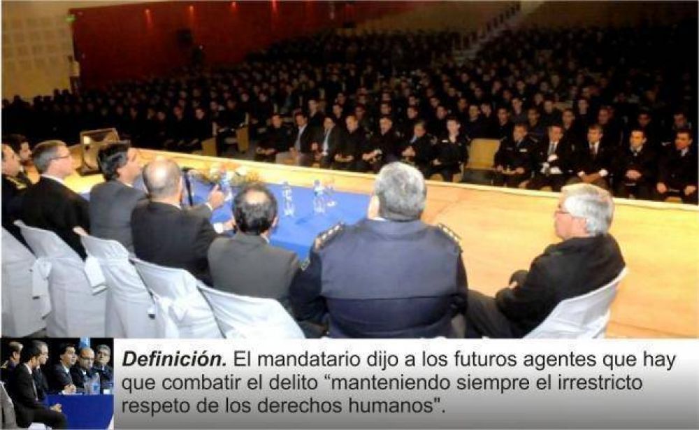 El gobernador dict� una charla sobre seguridad a 700 nuevos alumnos de la Escuela de Polic�a