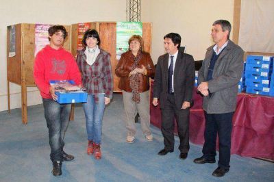 Se entregaron 281 netbooks del Plan Conectar Igualdad