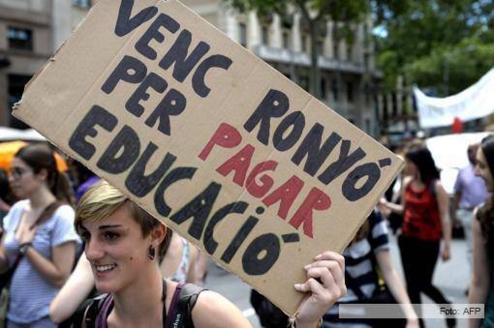 La huelga de la educaci�n sacudi� a Espa�a y gan� las calles en Barcelona