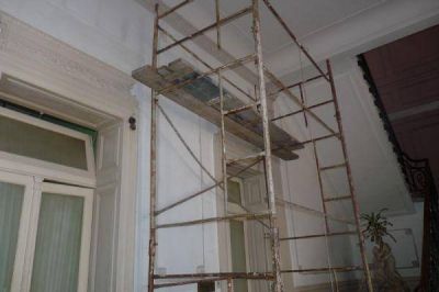 Avanzan a buen pie los trabajos de pintura en la municipalidad