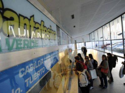Las empresas Santafesina y Monticas levantaron el paro en la Terminal de Omnibus